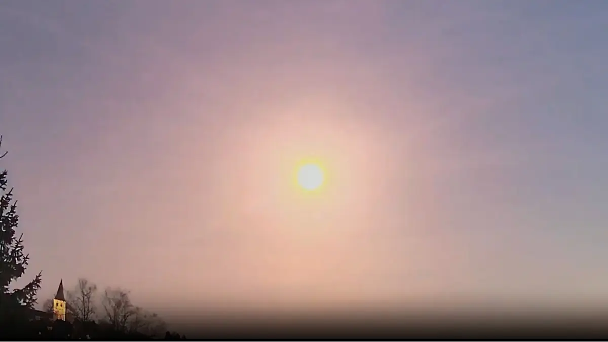 Avrupa Semalarında Görülen Ateş Topu, Bir Alman Evinin Çatısını Deldi! ESA Araştırıyor