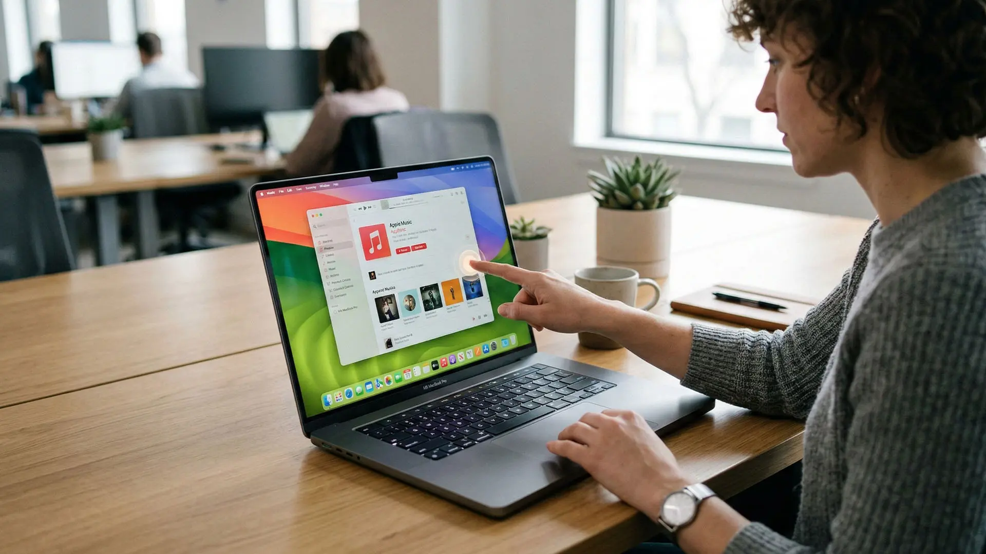 Apple'dan Sürpriz Adım: Yeni MacBook Pro'da Dokunmatik Ekran Geliyor, Peki Ya macOS ve iPadOS Deneyimi?