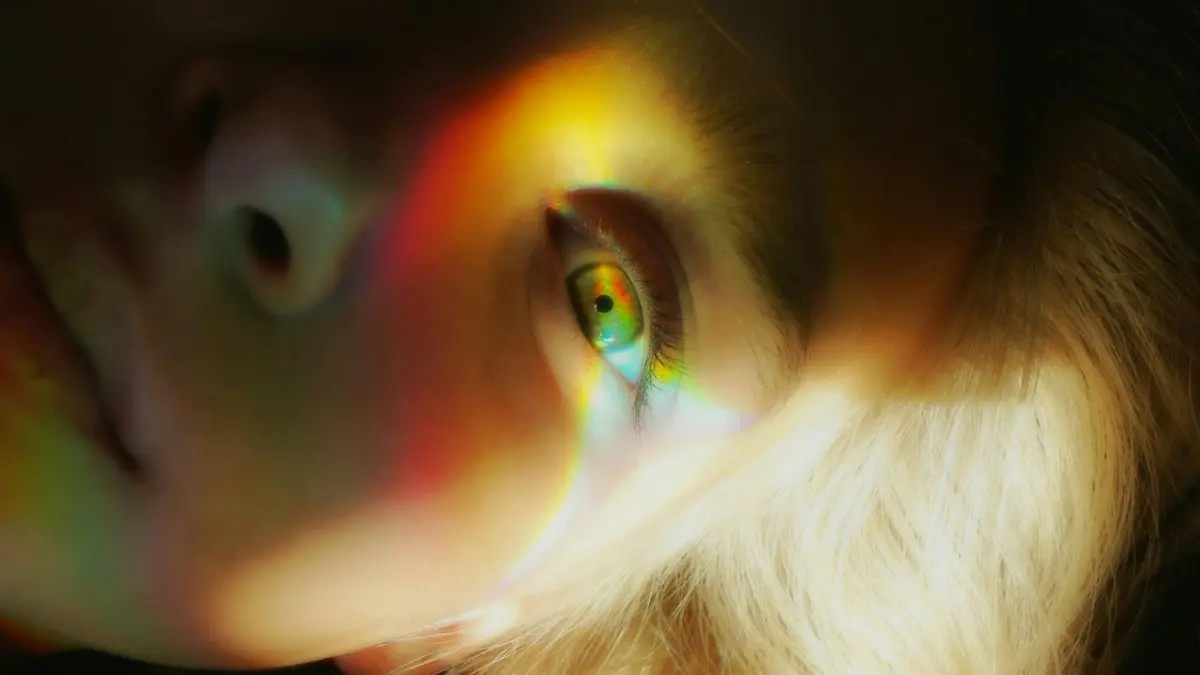 Bilim İnsanları Beynin 'Rüya' Gördüğünü Keşfetti: Halüsinojenler Uyanıkken Zihni Nasıl Yönetiyor?