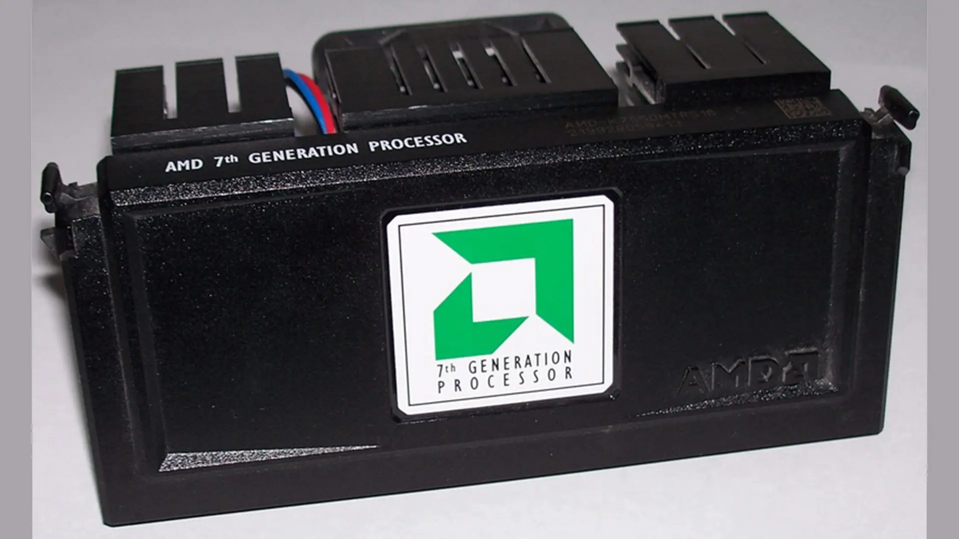 Milat: 1 GHz Sınırı AMD Athlon ile Aşıldı, Teknoloji Çağı Başladı!