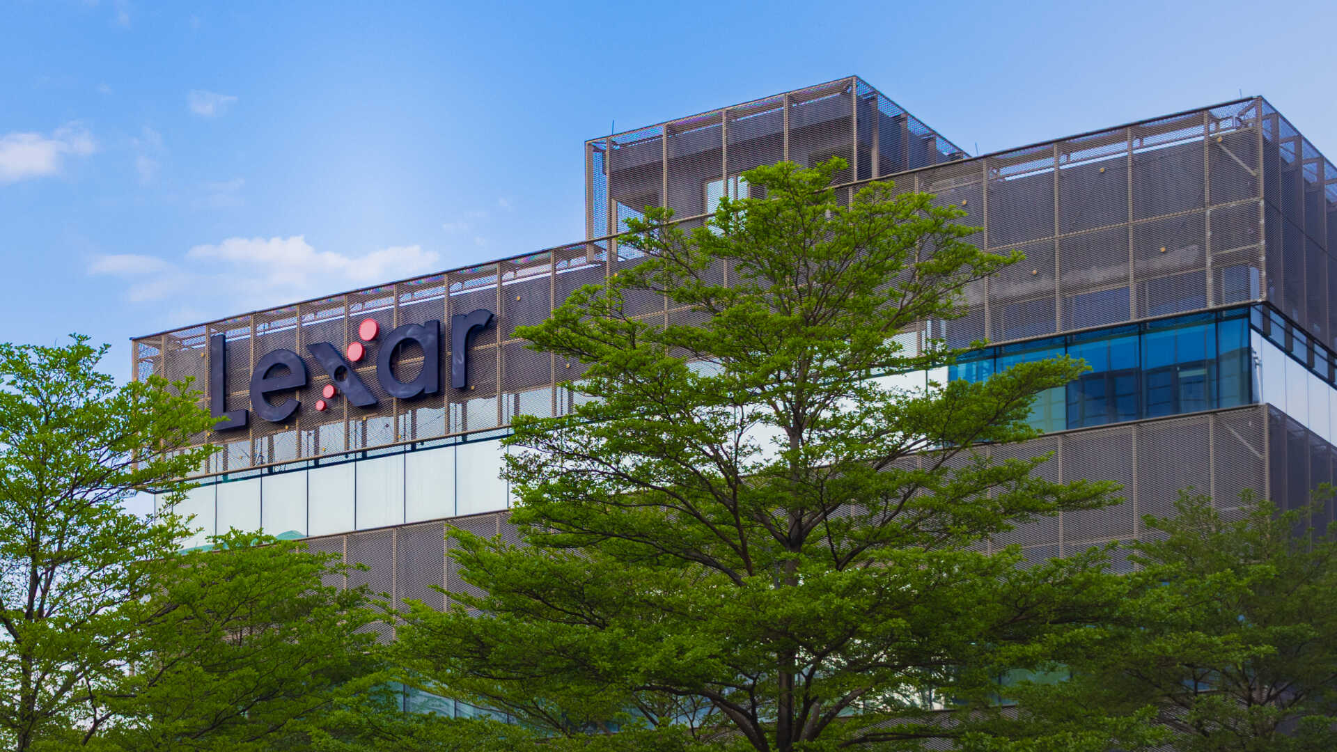 Lexar'dan Yapay Zeka Çağına Hazırlık: Ar-Ge Laboratuvarları ve Fabrika Gezisi