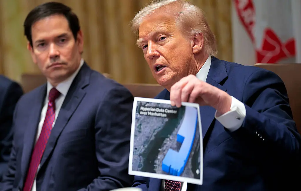 Yapay Zeka Yarışında Trump'ın Göz Ardı Ettiği Büyük Engeller: Veri Merkezleri Neden Yetersiz Kalıyor?