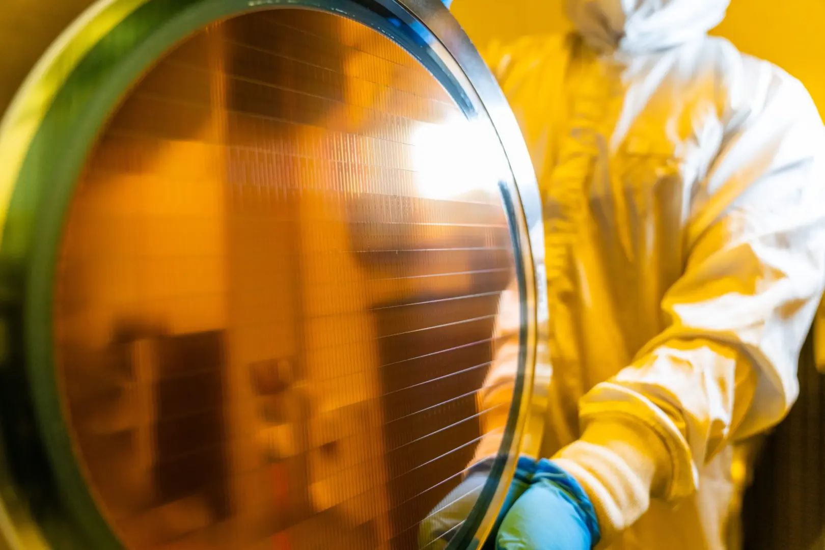 Google'ın Yeni Yapay Zeka Çipi Intel'in Gelişmiş Paketleme Teknolojisiyle Üretilecek!