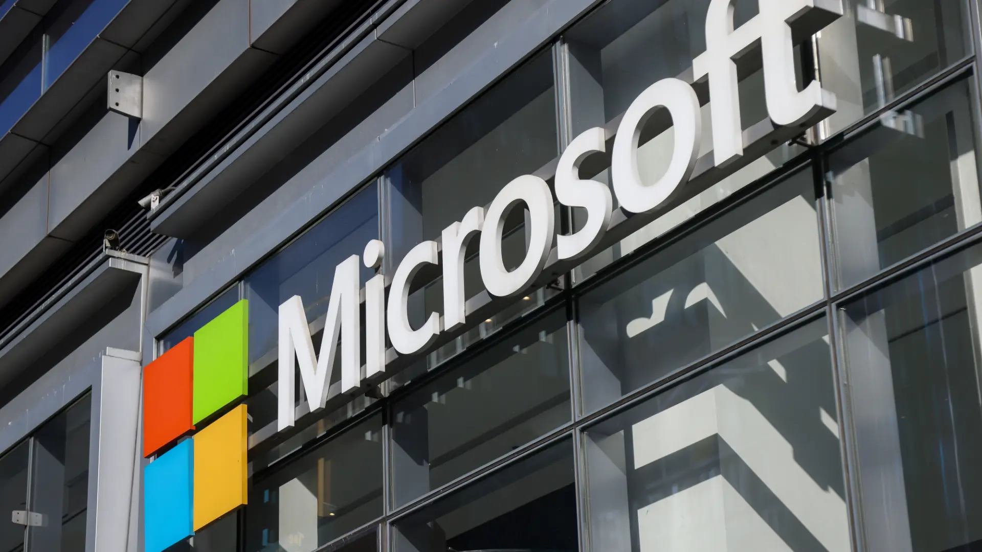 Dev Teknoloji Şirketlerinden 2026'da Rekor Yatırım: Yapay Zeka Odaklı Harcamalar Uçuşa Geçiyor!