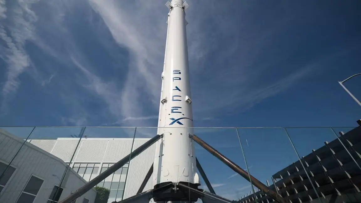 SpaceX Halka Arz Yolunda: 1.75 Trilyon Dolarlık Değerleme Hedefiyle Teknoskop'ta!