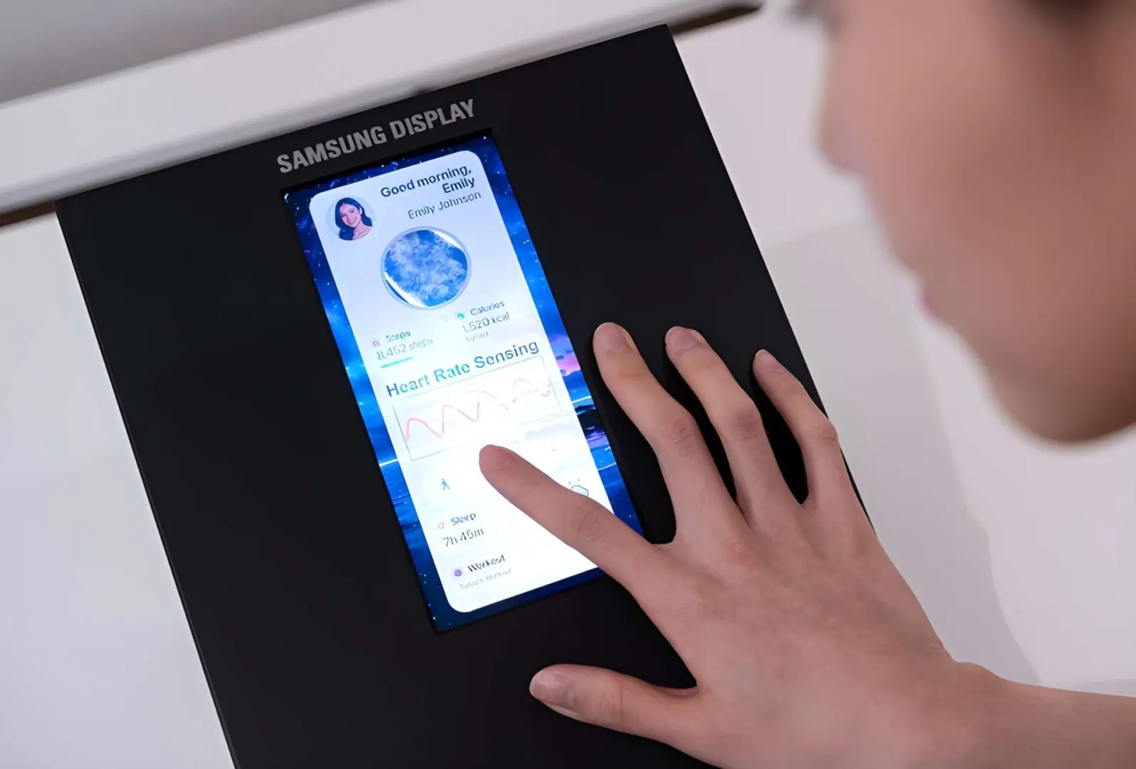 Samsung'dan Devrim: Tek Dokunuşla Tansiyon Ölçen Ekran Teknolojisi