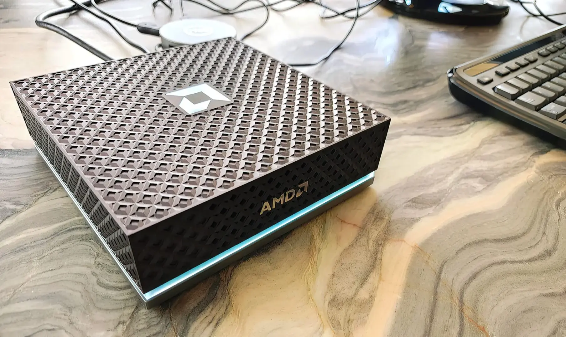 AMD'den Yapay Zeka Odaklı Yeni Mini PC: Ryzen AI Halo Geliyor!