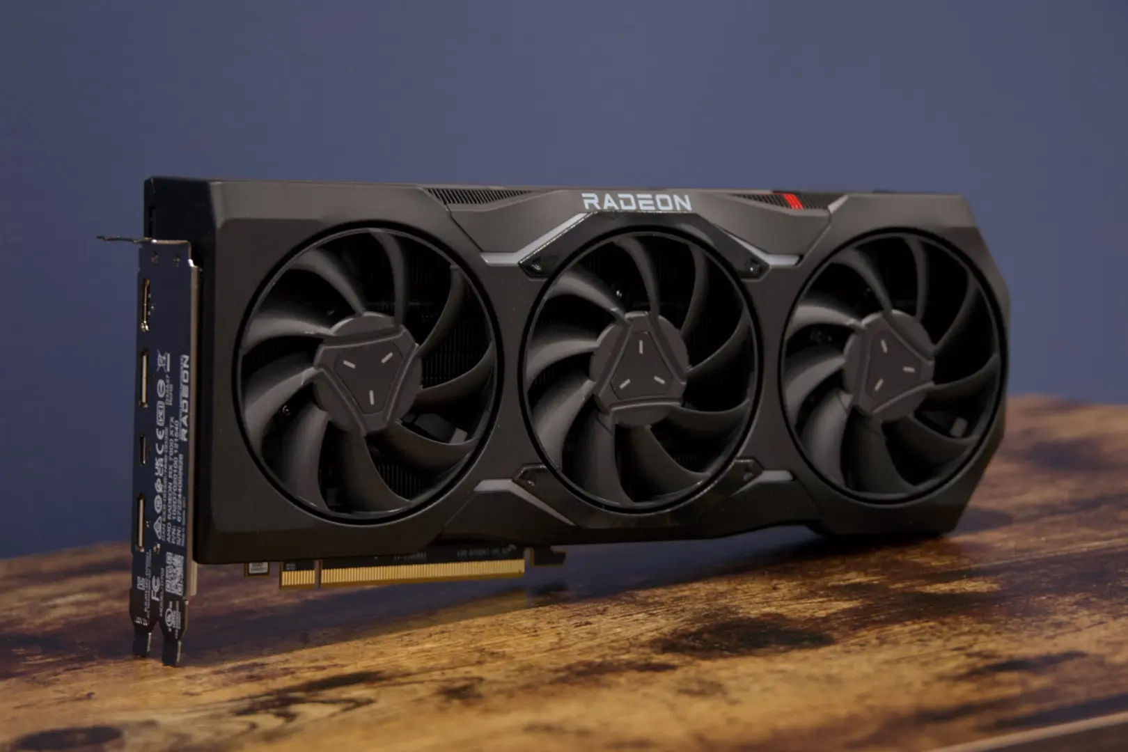 AMD'den Oyunculara Müjde: FSR 4 Teknolojisi Eski Ekran Kartlarına Geliyor!