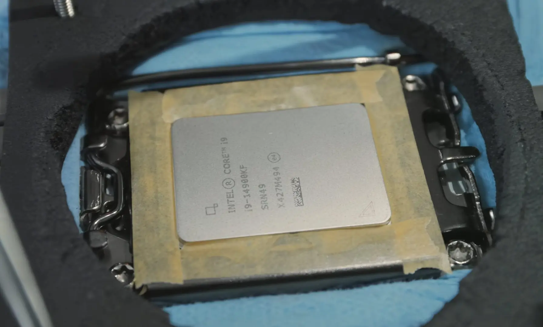 Intel Core i9-14900KF Tarihe Geçti: 9.2 GHz'i Aştı, Rekor Yeni Sahibi!