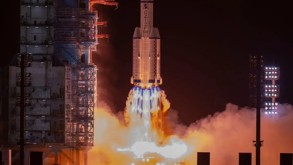 Çin Ay'a İnsan Gönderme Hedefinde Önemli Bir Adımı Başarıyla Tamamladı: Shenzhou-23 Görevi Başladı!