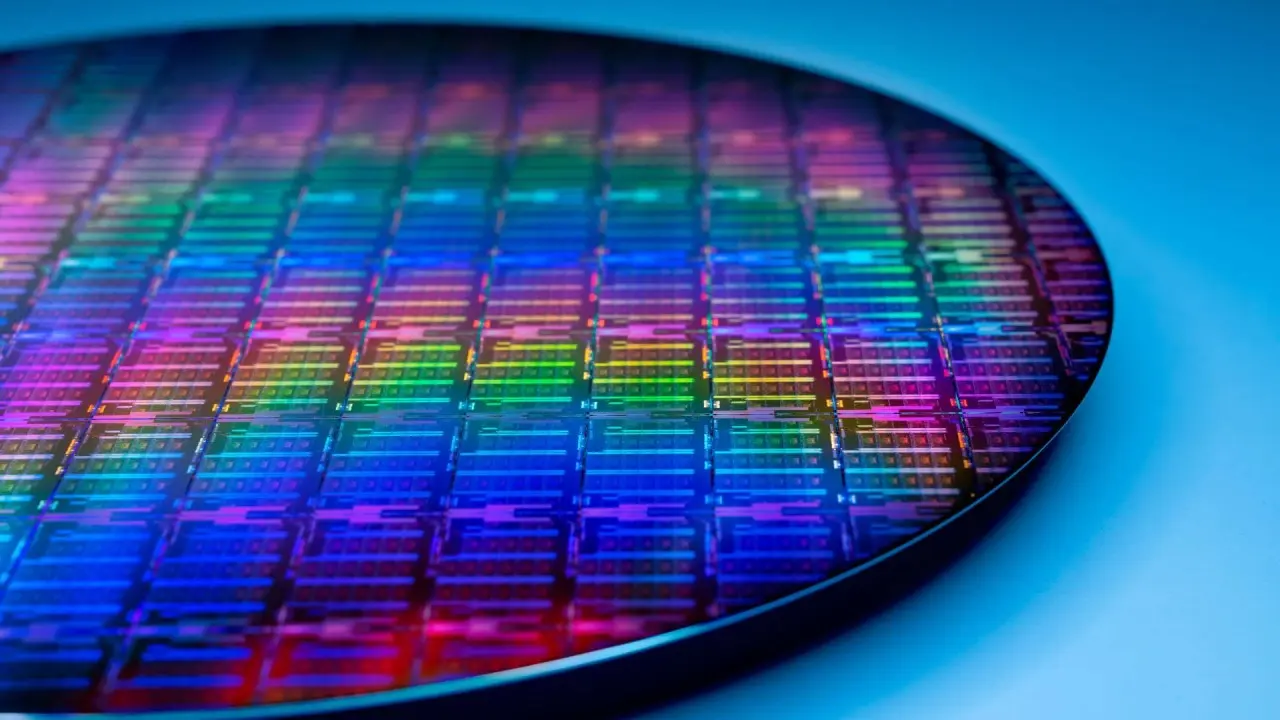 Yarı İletken Teknolojide Dönüm Noktası: 1 Nanometrenin Altına 2034'te İniyoruz!