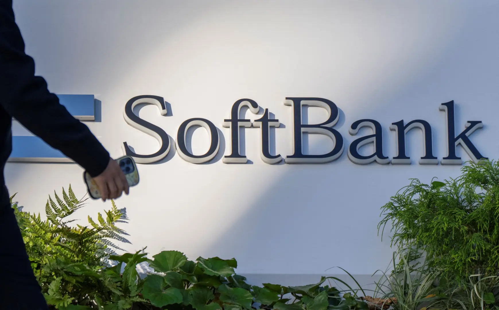 SoftBank, Yapay Zeka Veri Merkezleri İçin Su Bazlı Batarya Üretimine Başlıyor: 2028’e Kadar Gigawatt-Saat Ölçeği Hedefleniyor