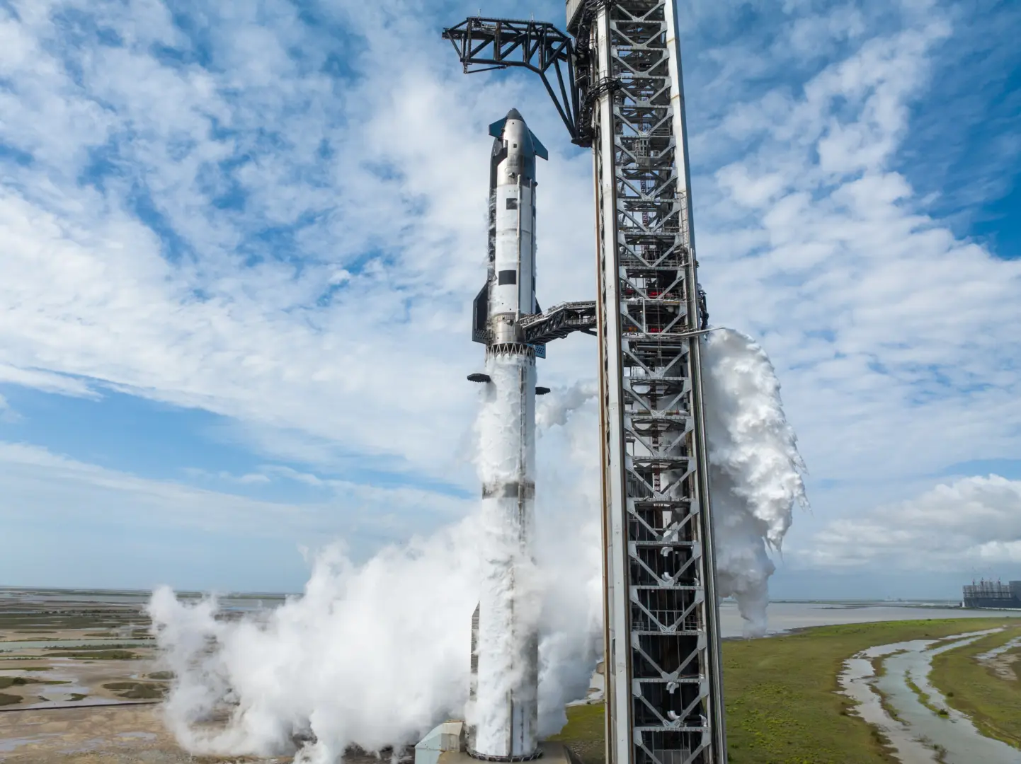 Starship Göklere Dönüyor: SpaceX'in Hırslı Yolculuğu Başlıyor mu?