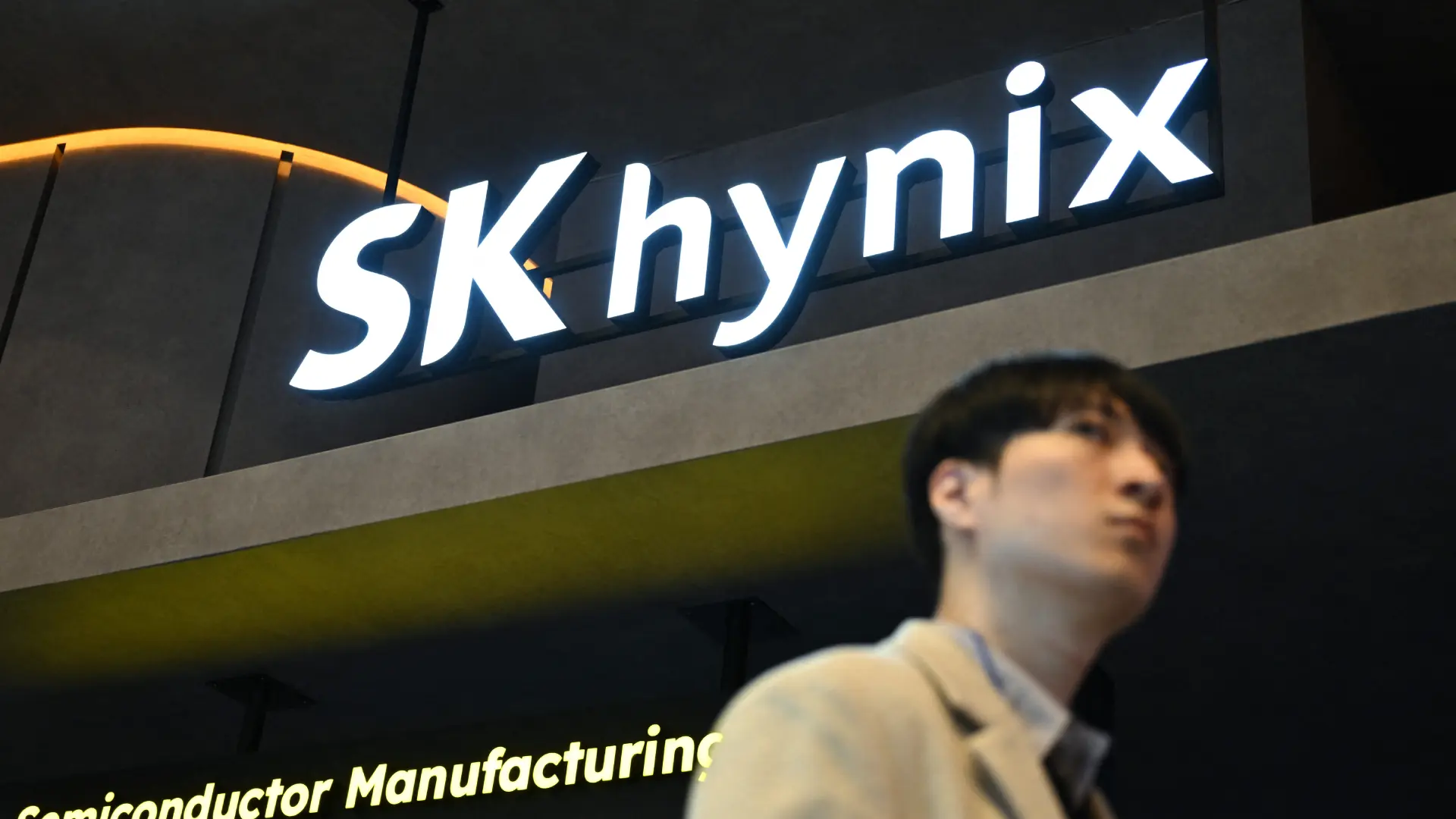 Yapay Zeka Çılgınlığı Bellek Üretimini Zorluyor: Devler SK hynix'e Milyarlar Akıtıyor
