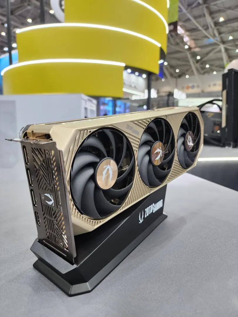 ZOTAC'tan 20. Yıla Özel Altın Temalı RTX 5070 Ti ve Dünyanın En Küçük RTX 5080'li Mini PC'si