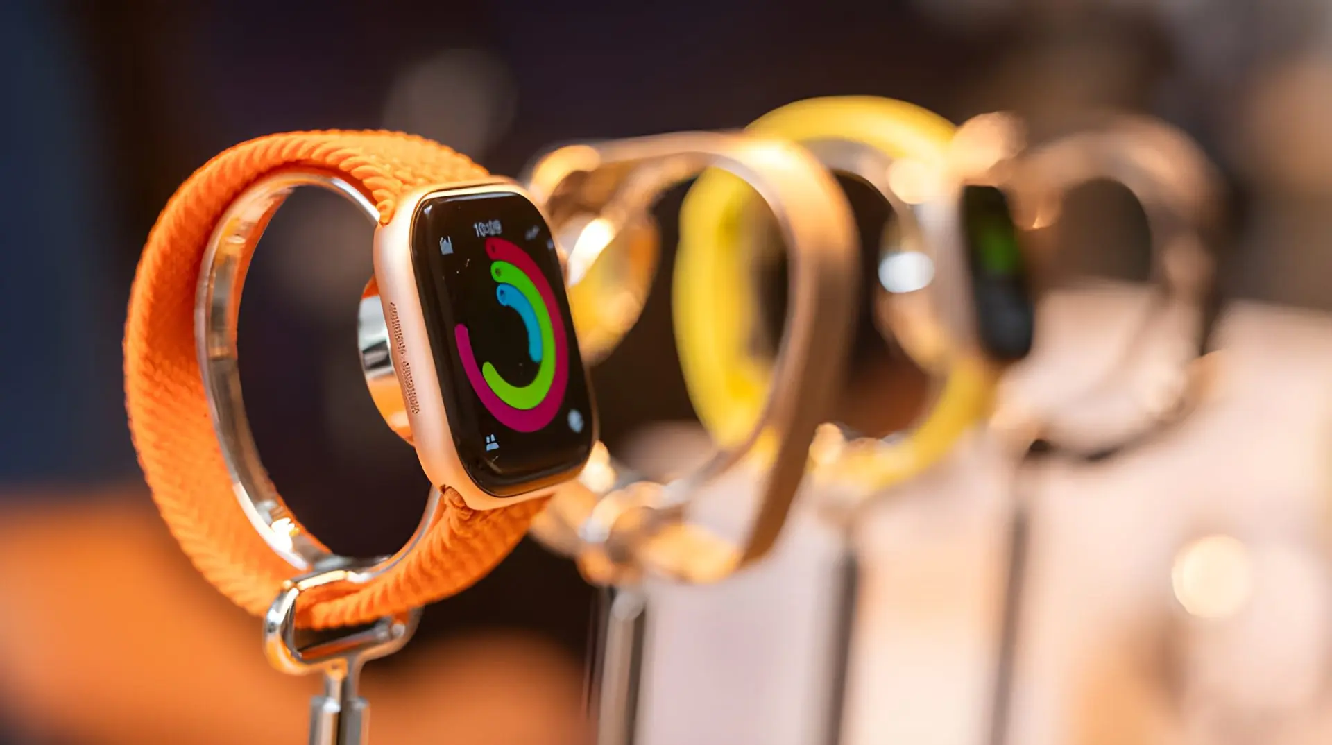 Apple'dan Devrim Niteliğinde Güncelleme: watchOS 27 ile Siri Akıl Danışmanınız Olacak!