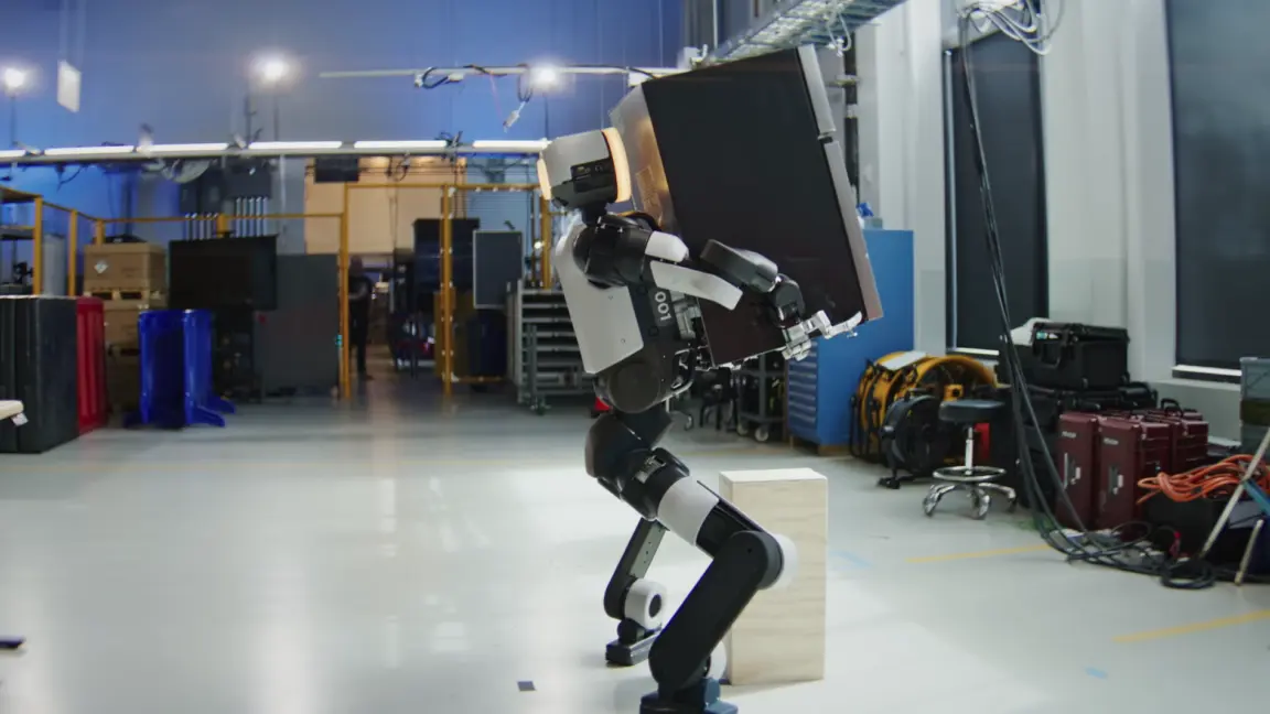 Türkiye'den Yapay Zeka Hamlesi: 1 Trilyon Dolarlık Bellek Çipi ve İnsansı Robot Yatırımı