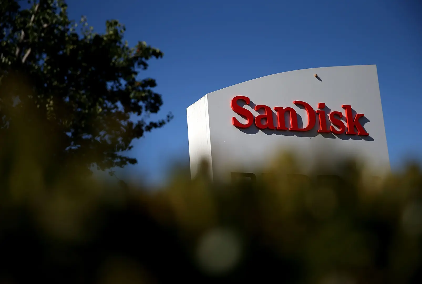 16 Yıllık SATA SSD, Ömrünün 25 Katı Veriyi Göğüsledi: Beklentilerin Ötesinde Dayanıklılık!