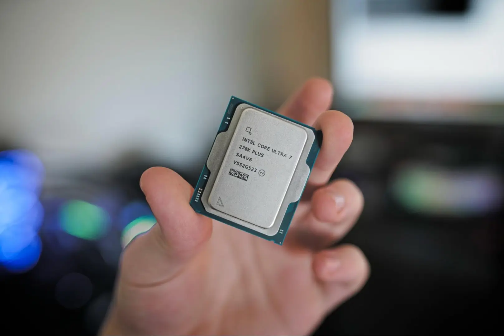 Intel'den Oyun Performansını Artıran iBOT Teknolojisi Genişliyor: 7 Yeni Oyunla %27'ye Varan İyileştirmeler