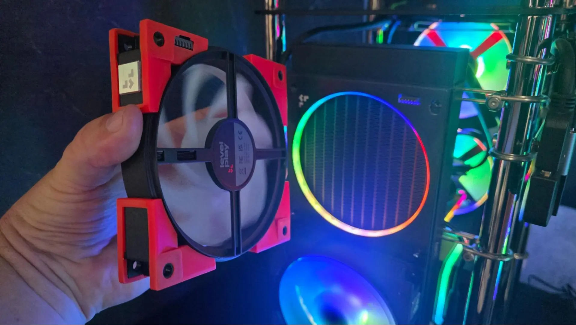 Sevişmeyi Seven PC Fanları ve Dokunmatik Soğutucu: Levelplay'den Yenilikçi Tasarımlar Teknoscope'ta!