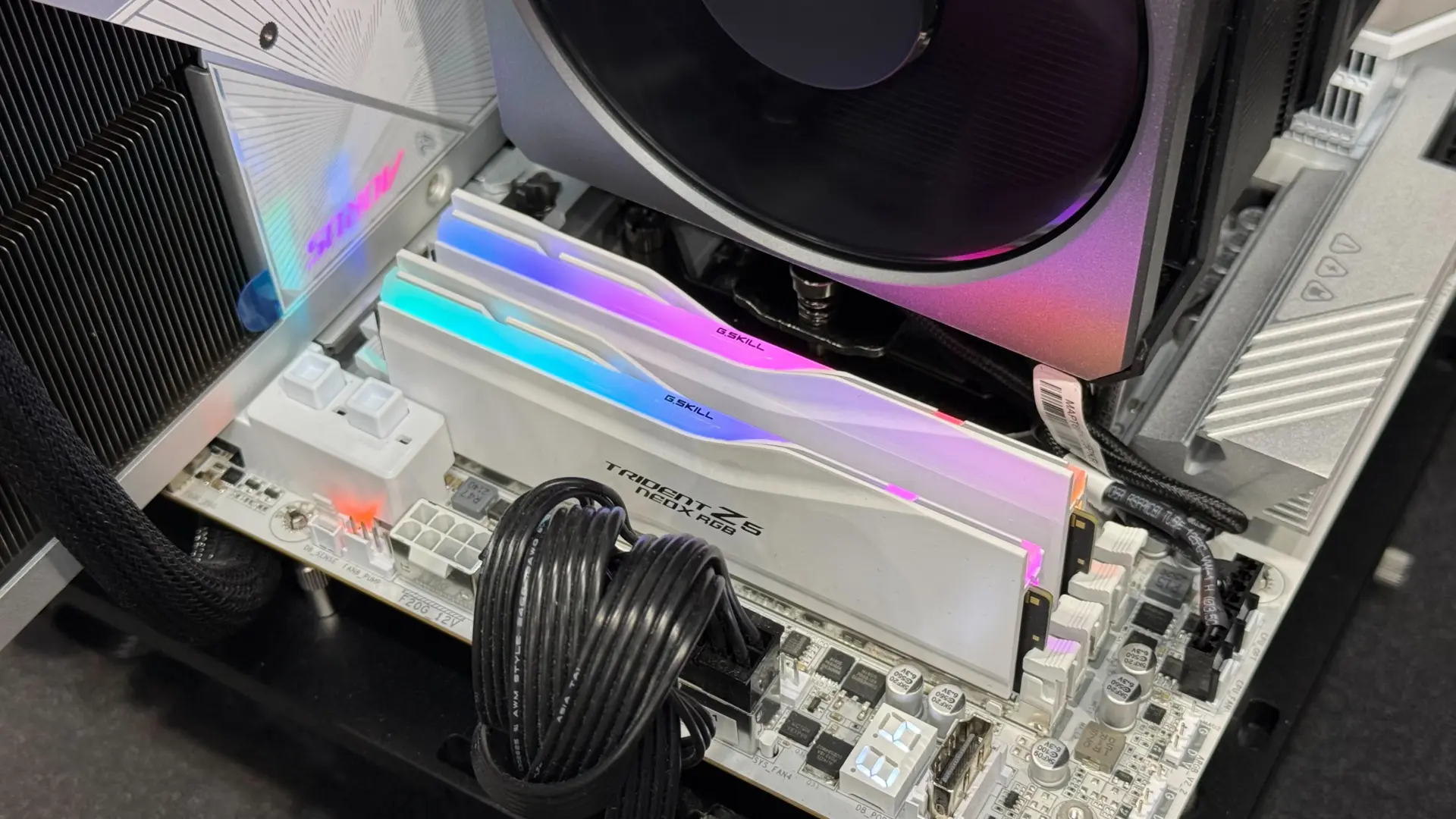 AMD EXPO ULL: Bellek Performansında Yeni Bir Dönem Başlıyor!