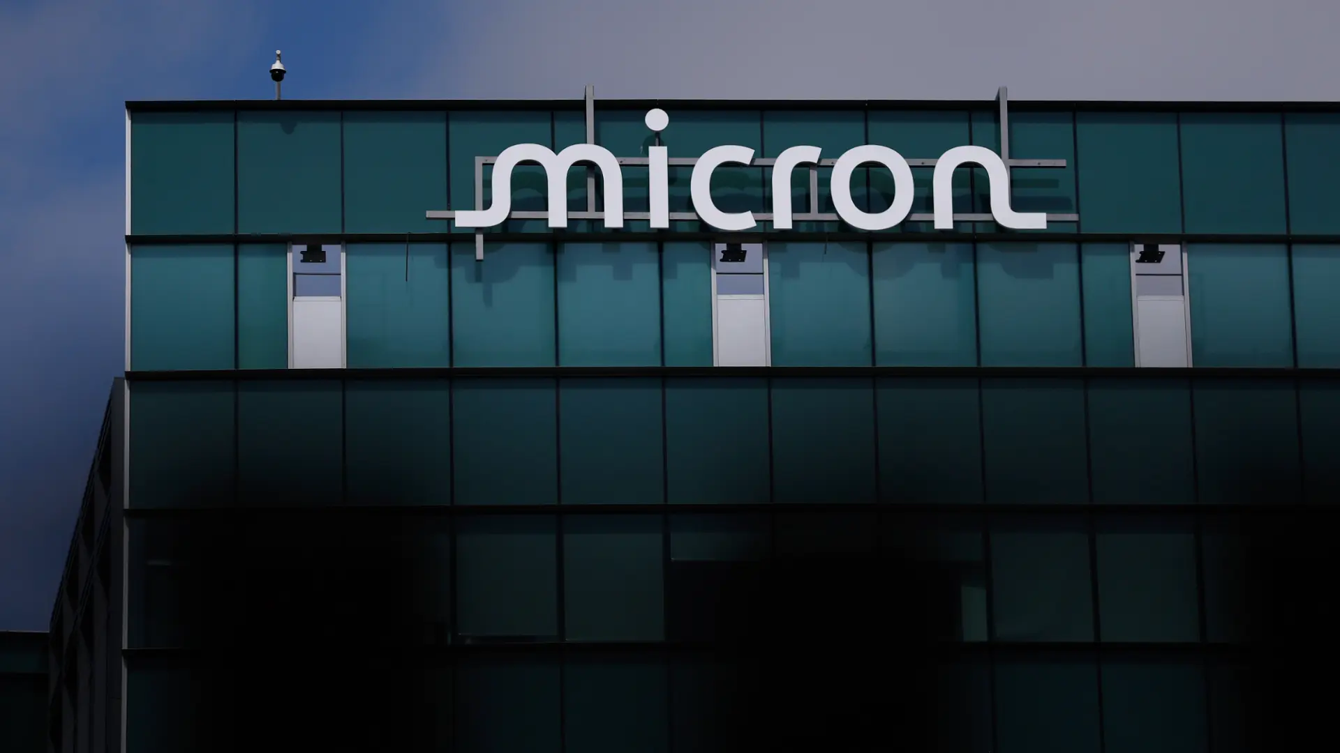 RAM Krizi Devam Edecek: Micron'dan 100 Milyar Dolarlık Anlaşmalar ve Belirsiz Gelecek