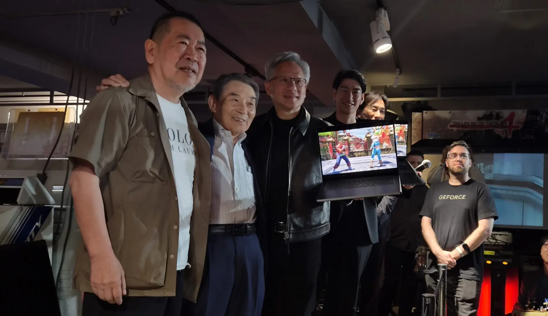 NVIDIA CEO'dan Çip Gecikmesi İddialarına Sert Yanıt: 