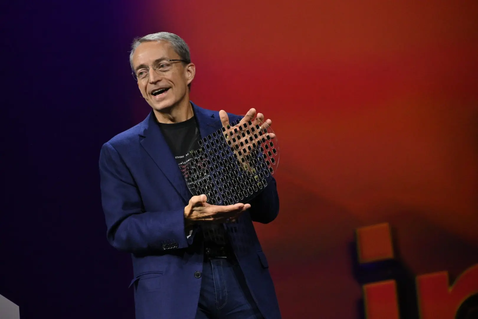 Intel'in Eski CEO'su Gelsinger'dan GPU İtirafları ve Kuantum Bilgisayar Müjdesi!