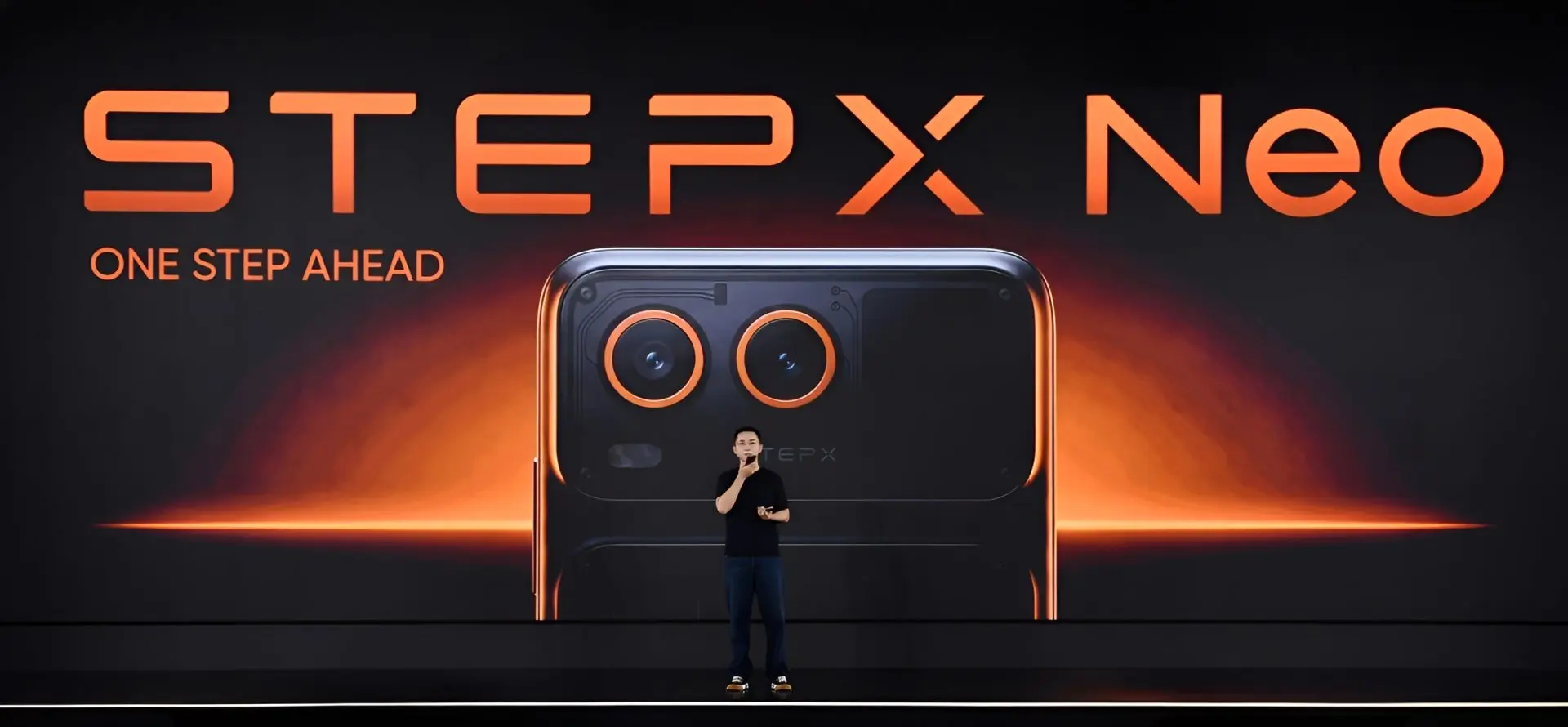 Yaprak Dökümü Gibi Davalar: Apple ve OpenAI AI Telefon Teknolojisi İçin Kapıştı, StepX Neo Sessizce Öne Geçti!