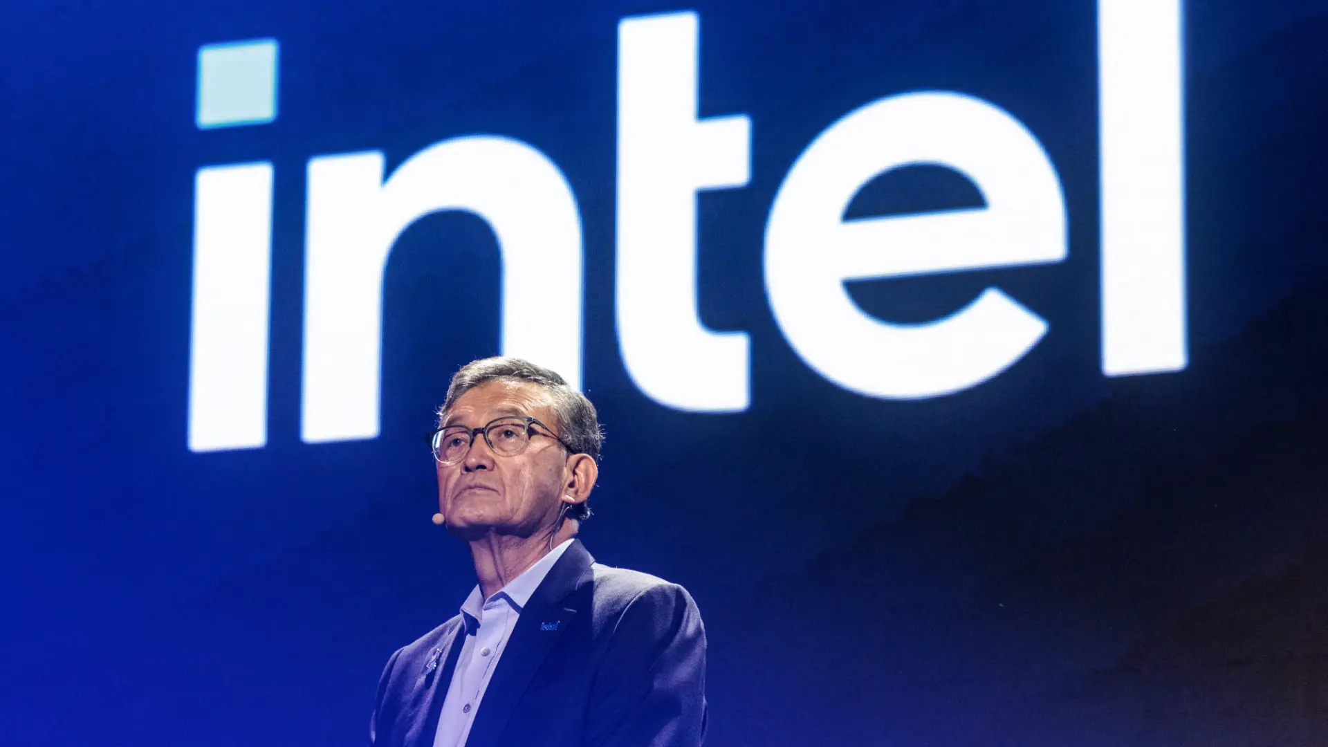 Intel ve AMD, Çin'de Sunucu CPU Fiyatlarına %40 Zam Yaparak Uzun Vadeli Anlaşmalar İmzalıyor