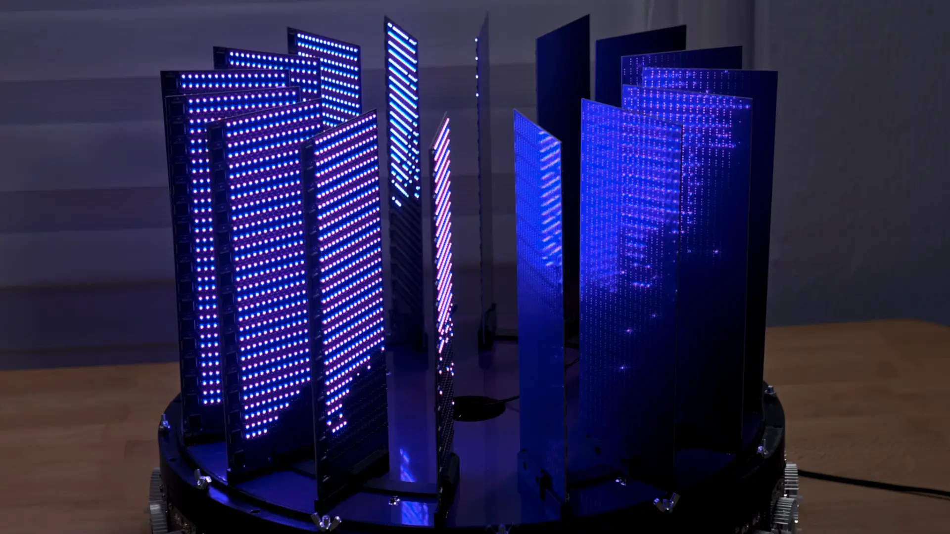 Evinde 8.192 Çekirdekli GPU Yaptı: 2.000 Watt Güç Çekiyor, Programlaması İçin 3D Yazıcı Lazım!