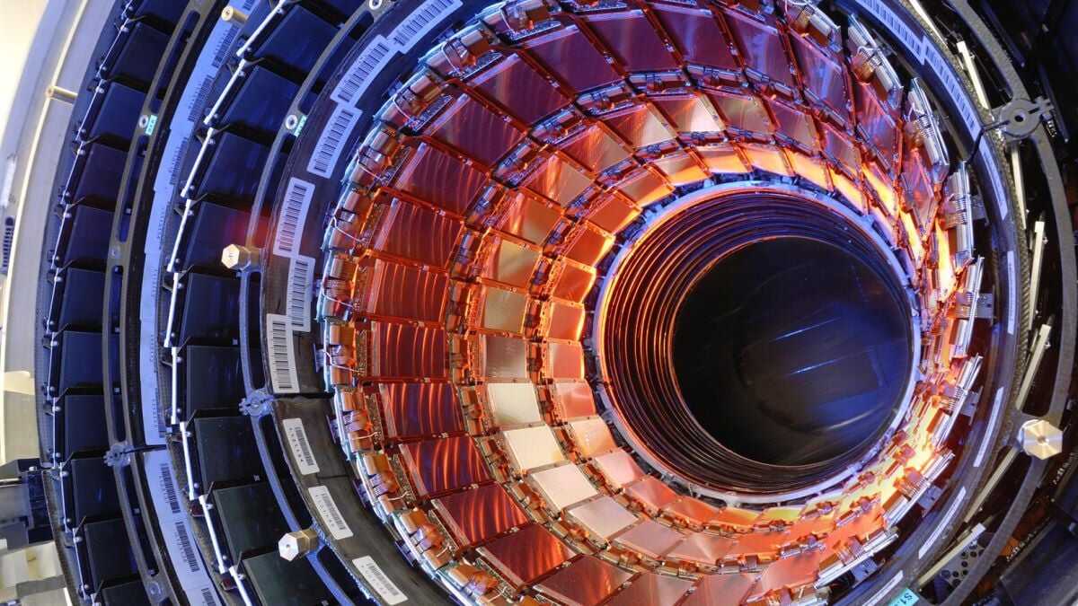 Büyük Hadron Çarpıştırıcısı Karanlık Madde İpuçlarını mı Yakaladı?