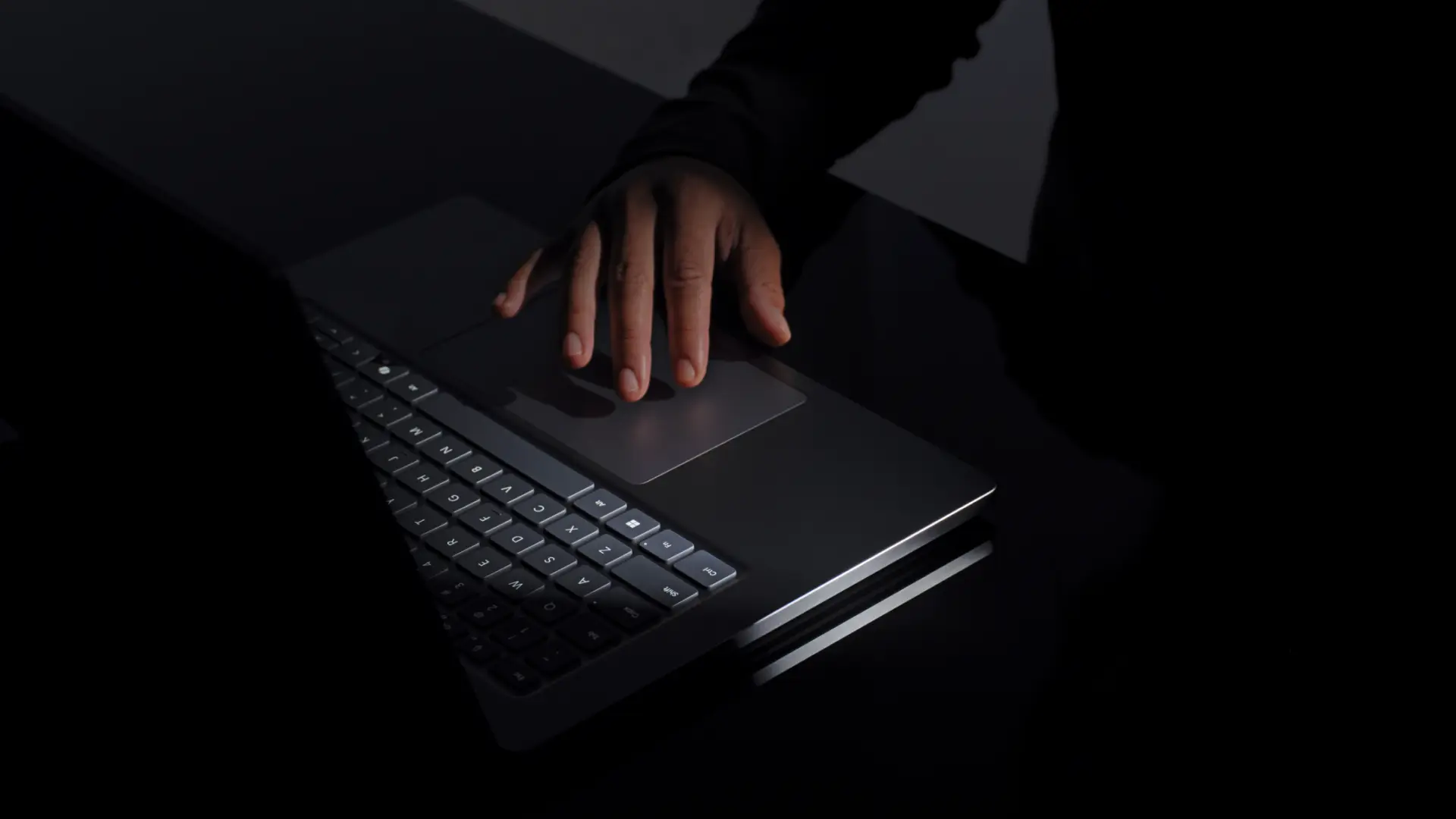 Nvidia RTX Spark Gizemli Bir Dizüstü Bilgisayarda Ortaya Çıktı: Microsoft Surface Laptop Ultra'da İlk Deneyimler