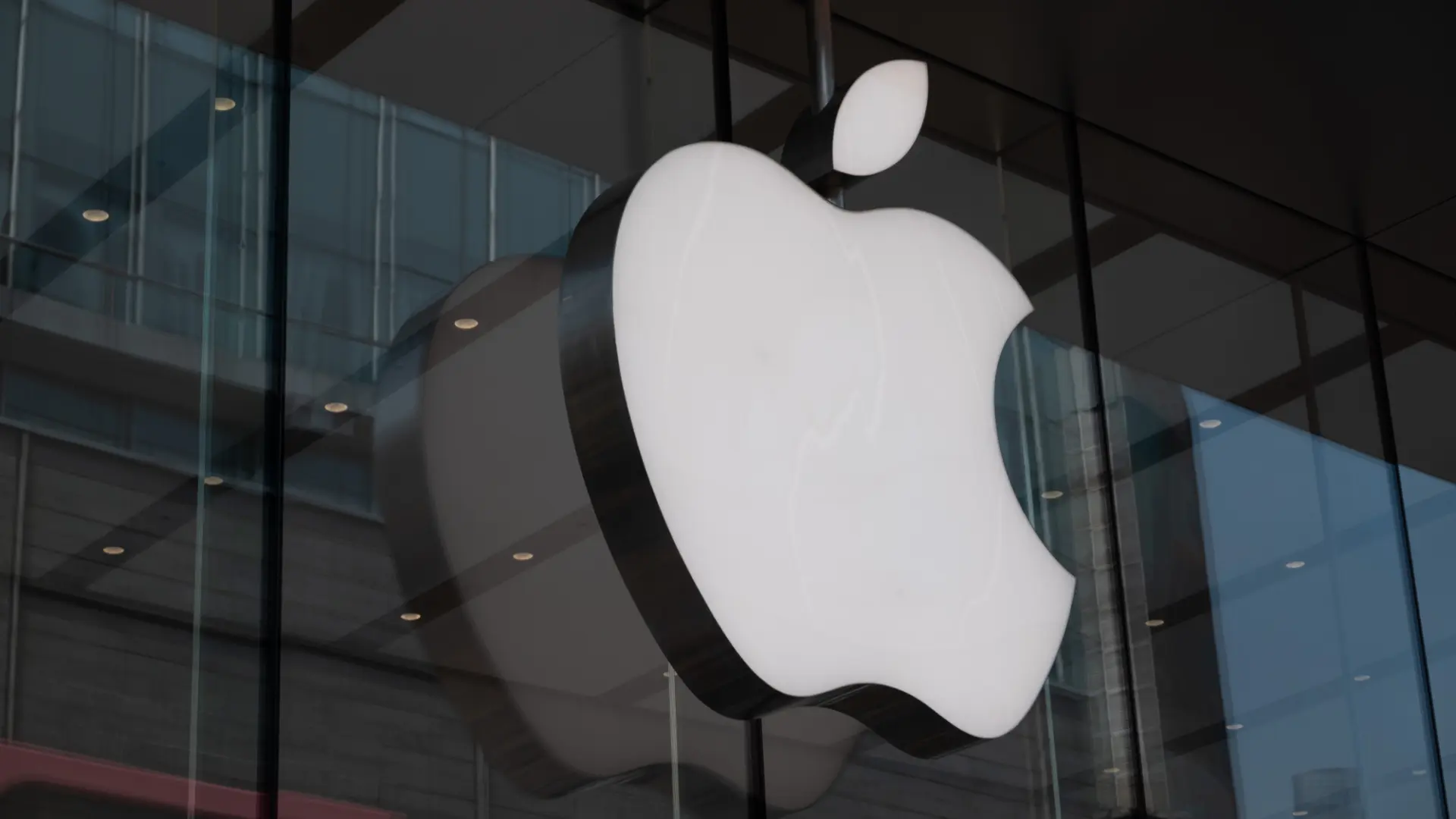 Apple'dan Dev Atılım: M7 Ultra Çipi 1.5 TB Bellek ve NVIDIA Blackwell Sınıfı Yapay Zeka Performansı Hedefliyor!