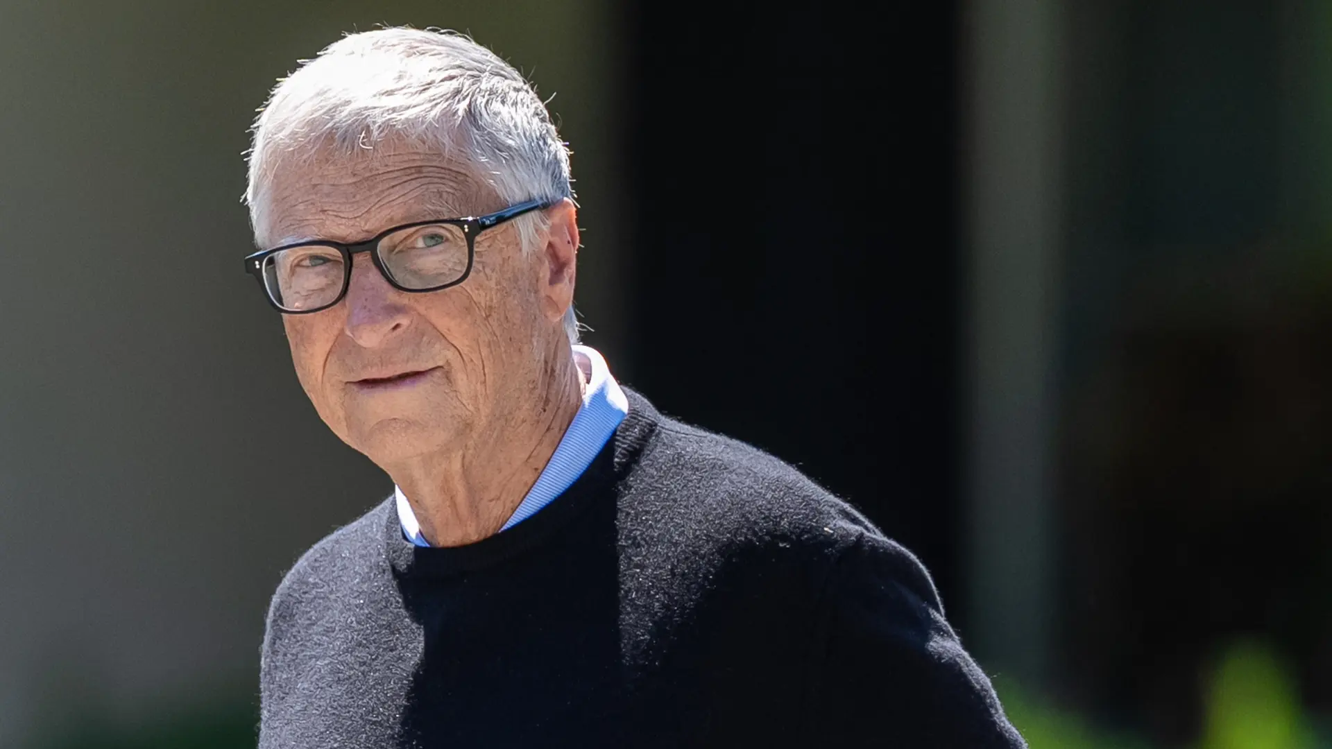 Bill Gates'ten Yapay Zeka Uyarısı: Bazı İşler İnsanlara Ayrılmalı, Yapay Zeka ve Robotlara Vergi Gelmeli