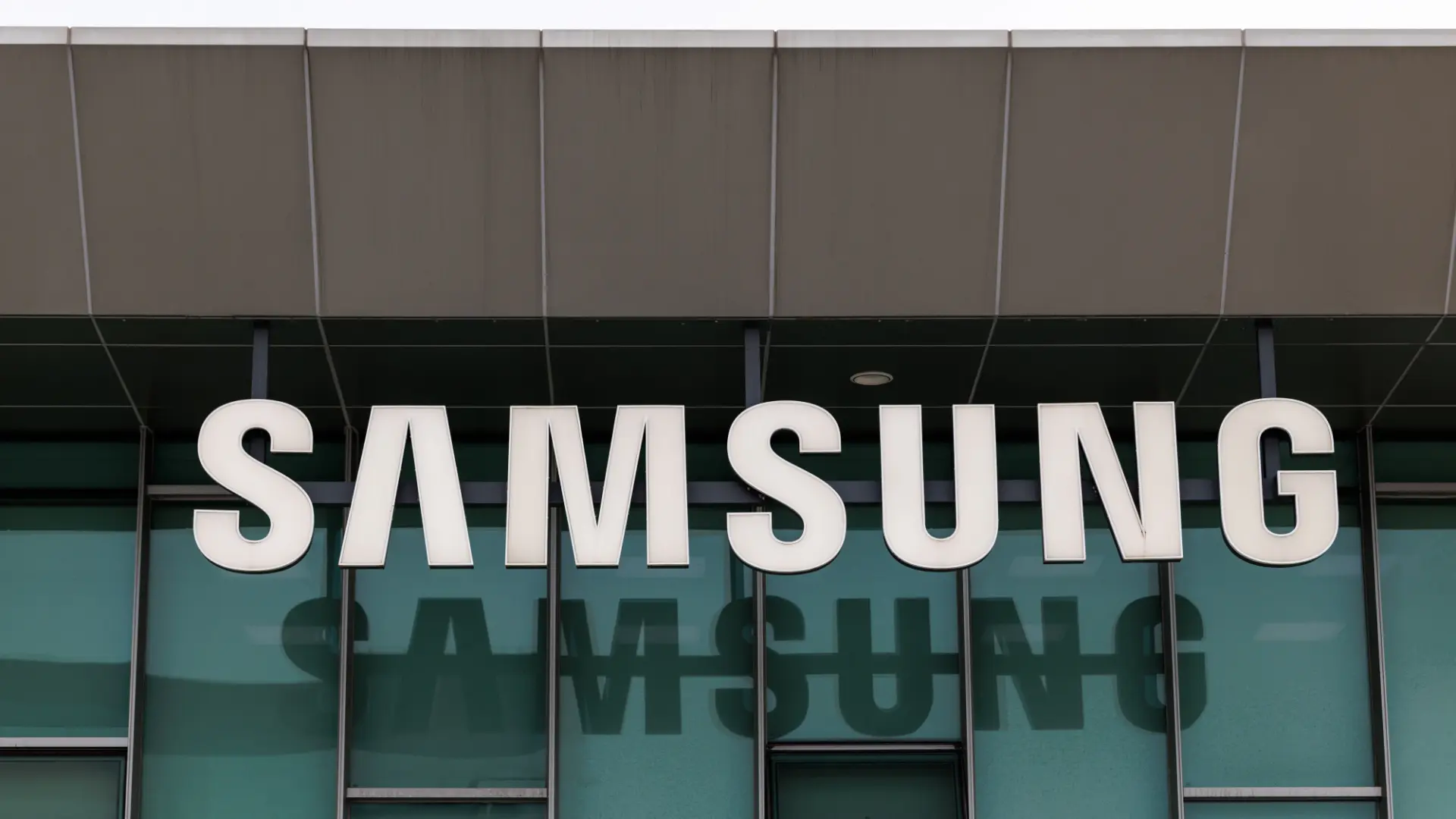 Samsung'dan Yapay Zeka Talebine Karşı Fiyat Artışı: Üretim Hatları Doldu, Zamlar Geliyor!