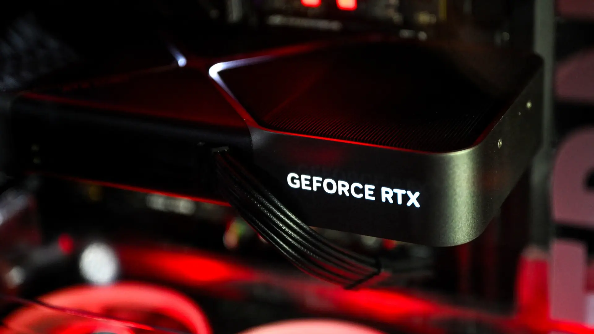 Dolandırıcıların Yeni Oyunu: Boş RTX 5090'lar Binlerce Liraya Satıldı!