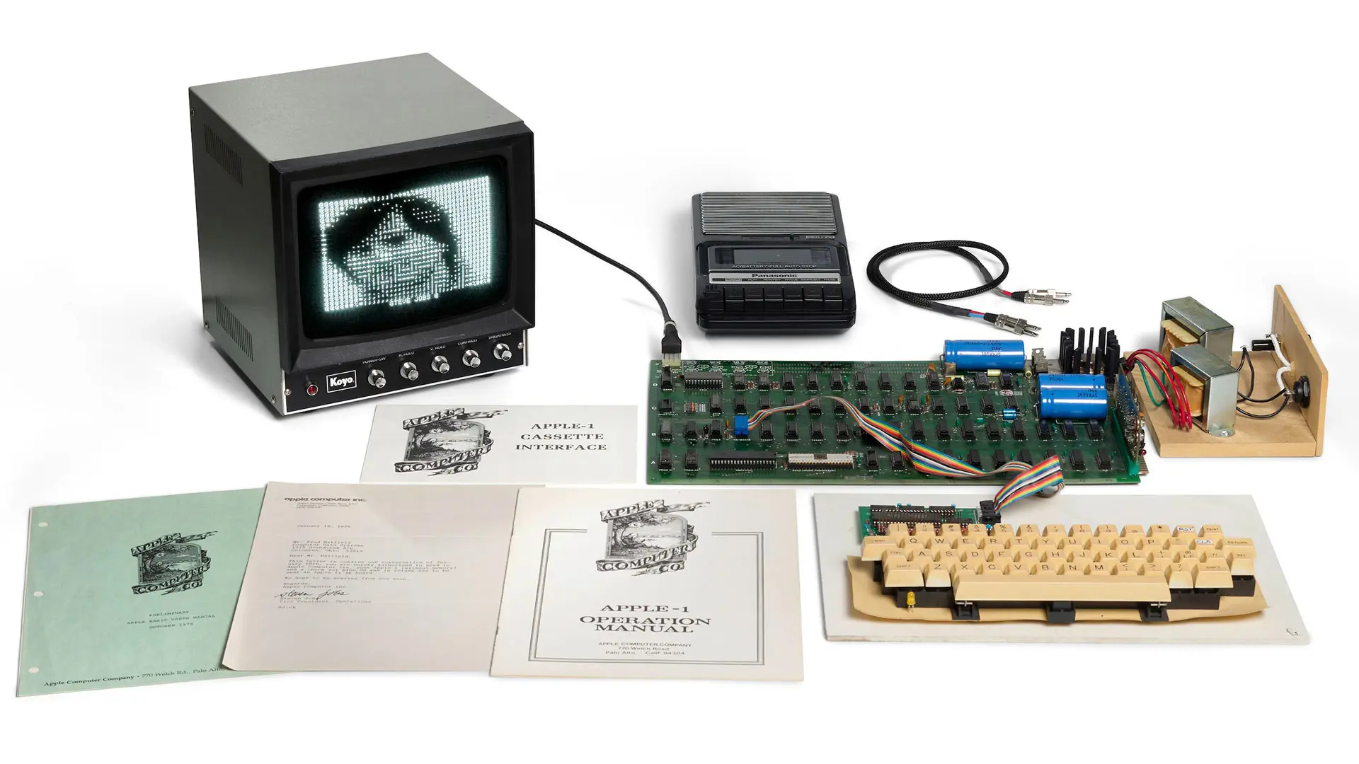 Steve Wozniak İmzalı Çalışır Durumdaki Apple 1 Kartı 800 Bin Dolara Satılabilir! Steve Jobs'tan da İmza Var!