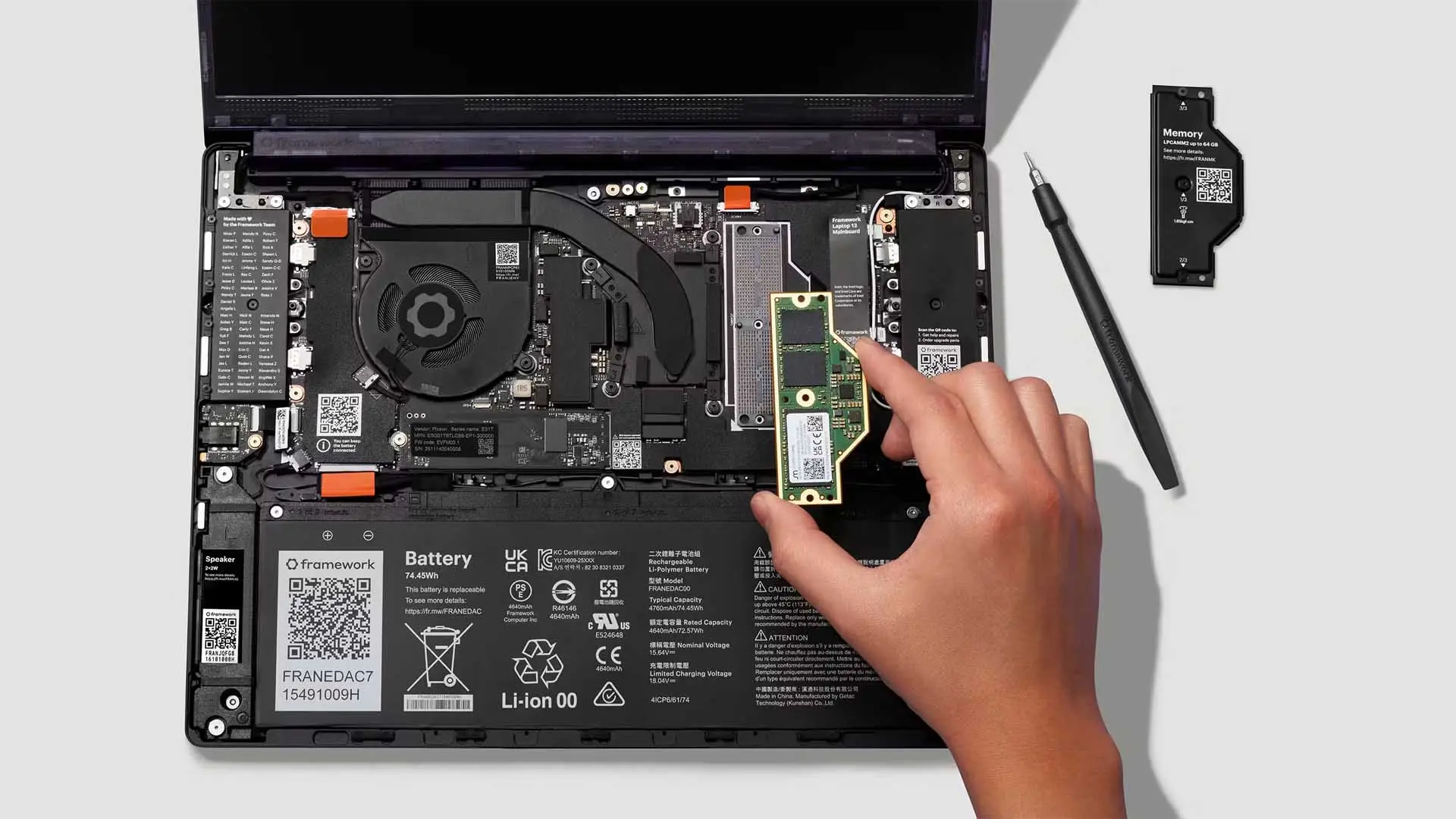Framework'tan Cömert Adım: Yeni Nesil Bellekler Laptop 13 Pro'ya Zam Değil, İndirim Getiriyor!
