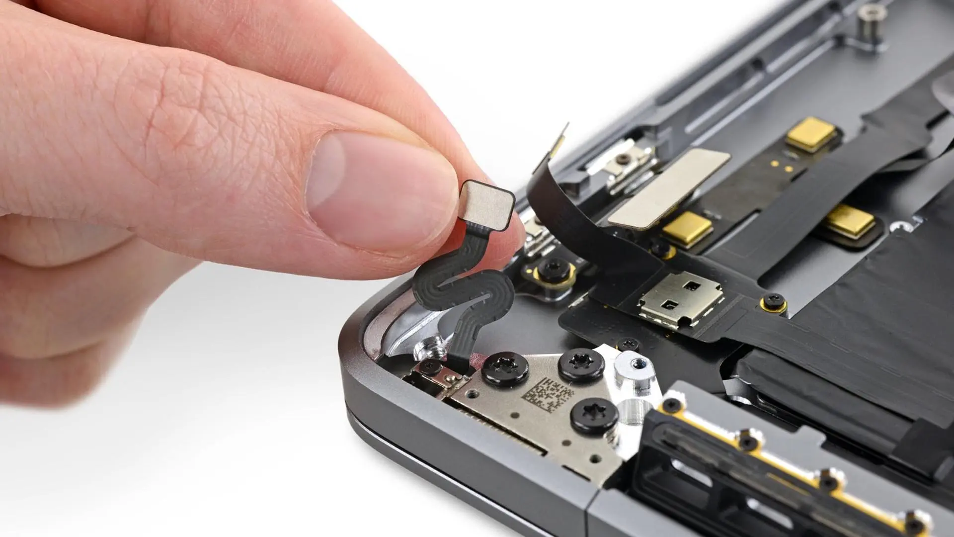 Apple Sözünü Tutmadı: M4 Pro MacBook Pro Değişimi Vaadi Yalan Oldu!