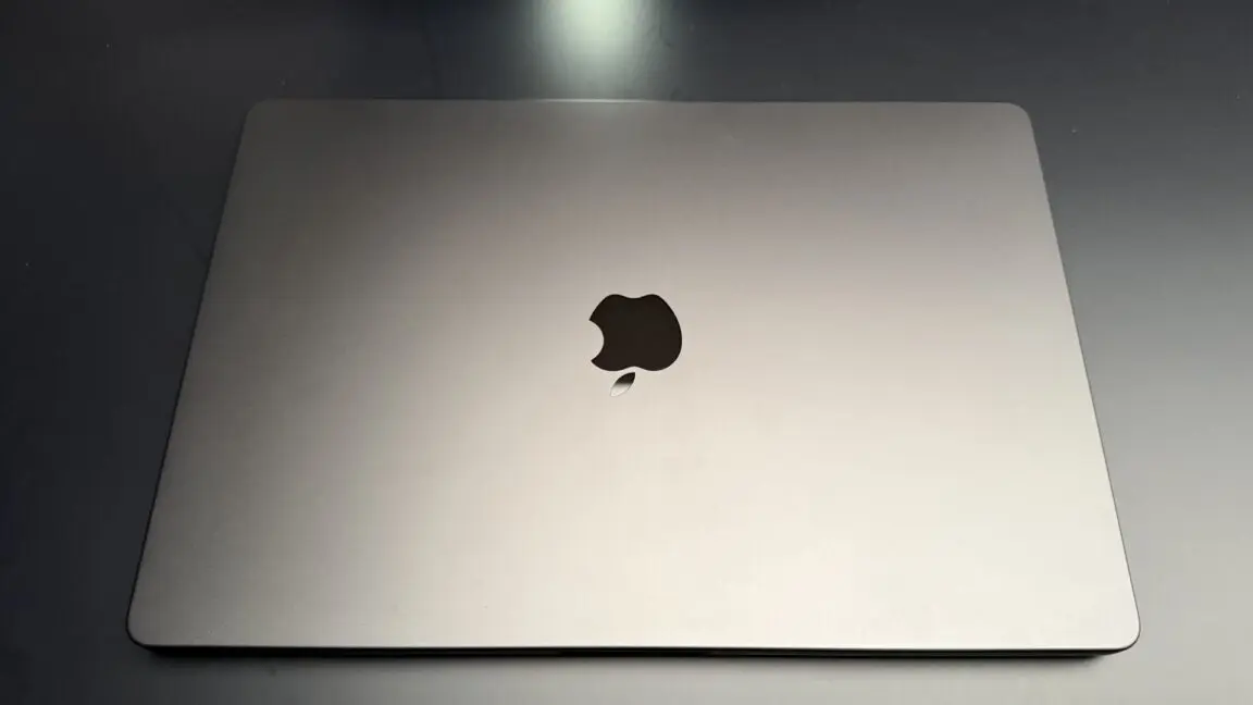 Dokunmatik Ekranlı MacBook Pro: Tanıtıldı, İlk İzlenimler ve OLED Büyüsü Teknoscope'ta!
