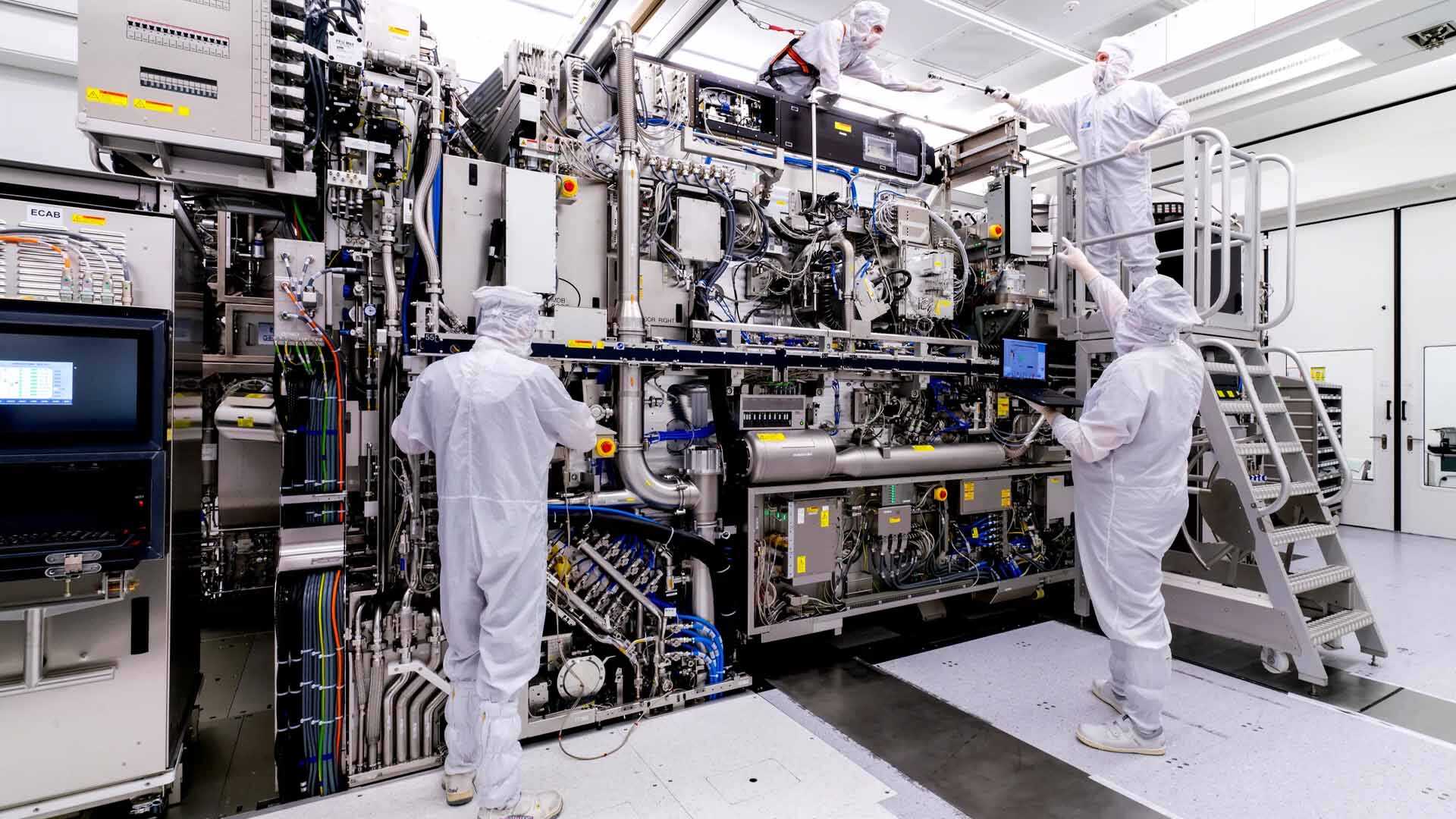 ASML için Çin Pazarı Tehlikede mi? ABD'nin Kısıtlamaları Üreticiyi Vurabilir!