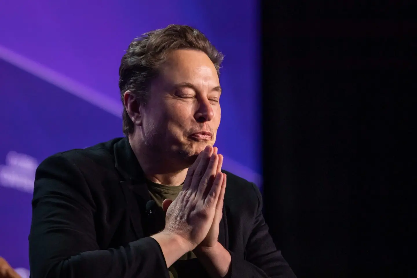 Elon Musk Yapay Zeka Bulutlarına Savaş Açtı: 