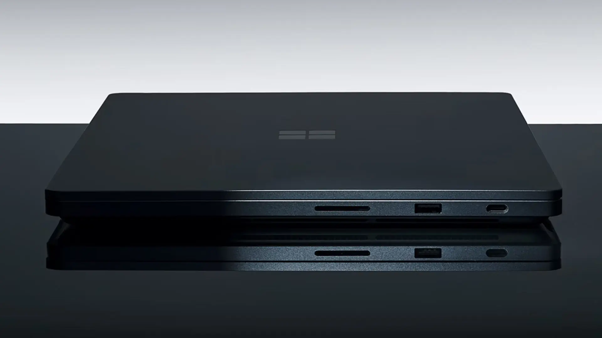 RTX Spark Gücüyle Tanışın: Surface Laptop Ultra'nın En Üst Donanımı Stokları Tüketti!